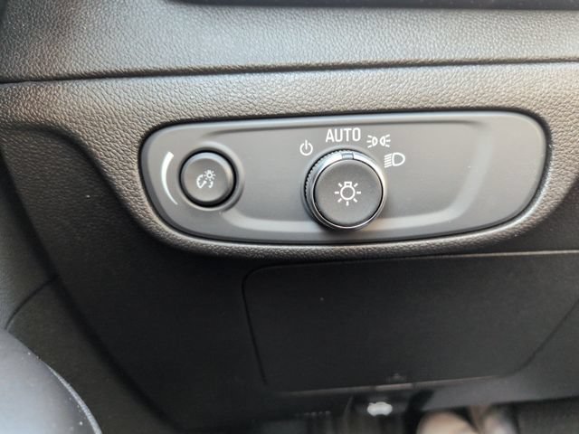 Used 2022 Chevrolet Bolt EUV Premier w/ Sun & Sound Package FWD image 31