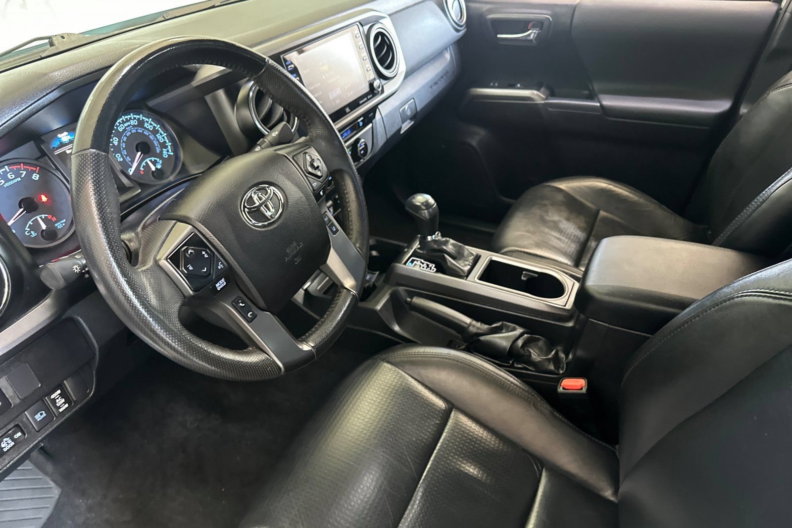 Used 2021 Toyota Tacoma TRD Off-Road w/ TRD Premium Off Road Package AWD/4WD image 9