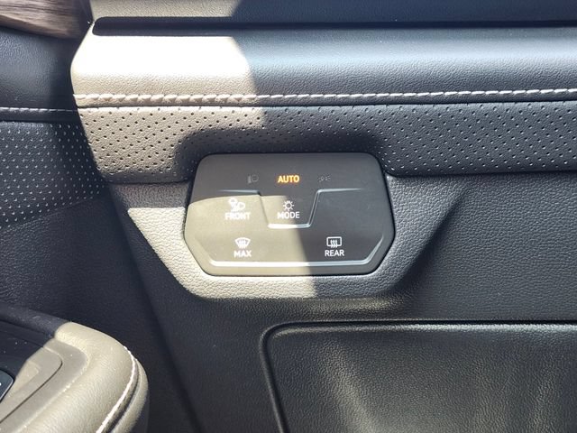 Used 2024 Volkswagen Atlas SEL Premium R-Line AWD/4WD image 26