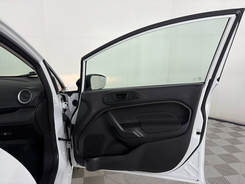 Certified 2019 Ford Fiesta SE w/ Cold Weather Package FWD image 28