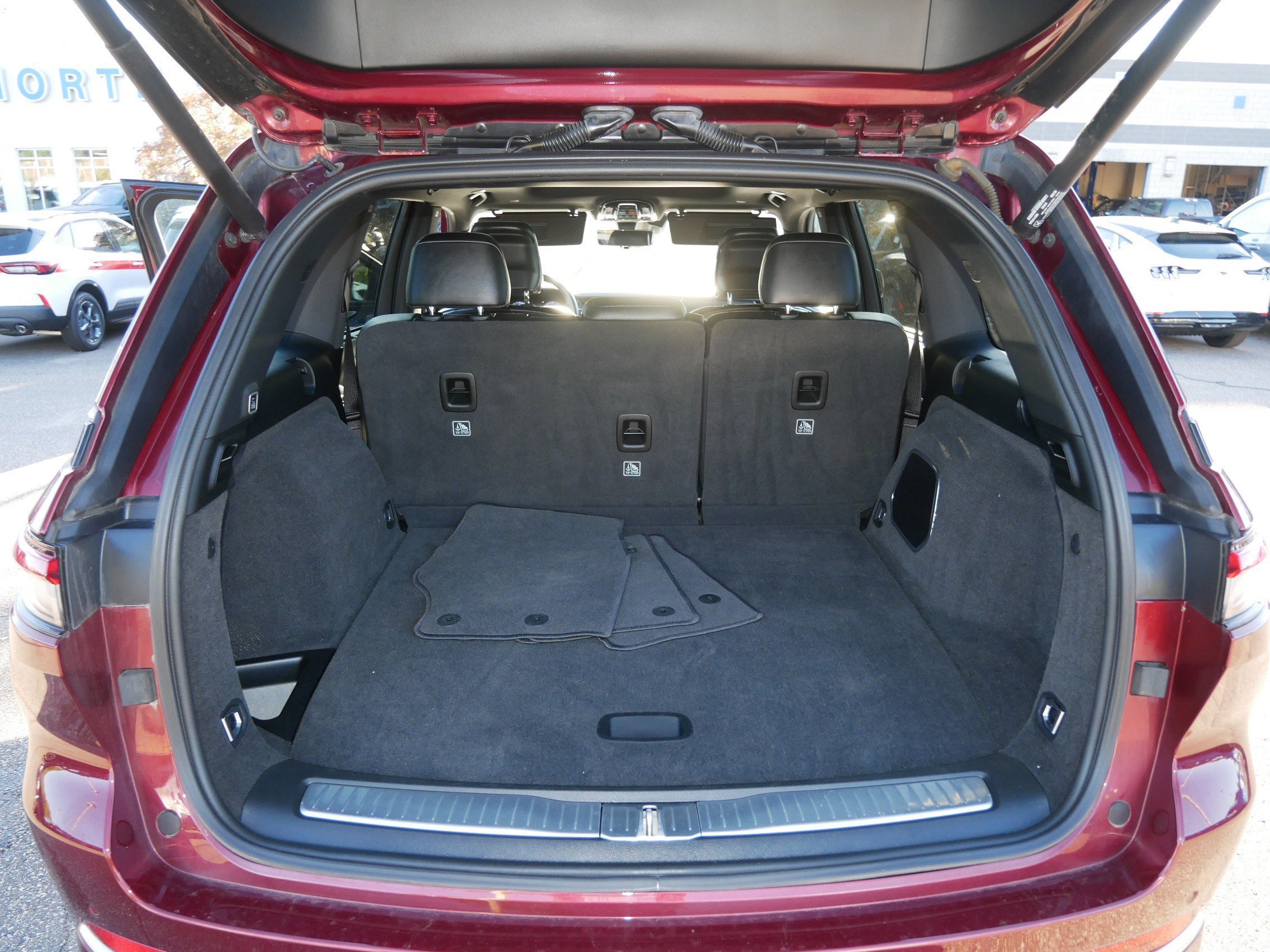 Used 2022 Jeep Grand Cherokee Overland w/ Luxury Tech Group IV image 18