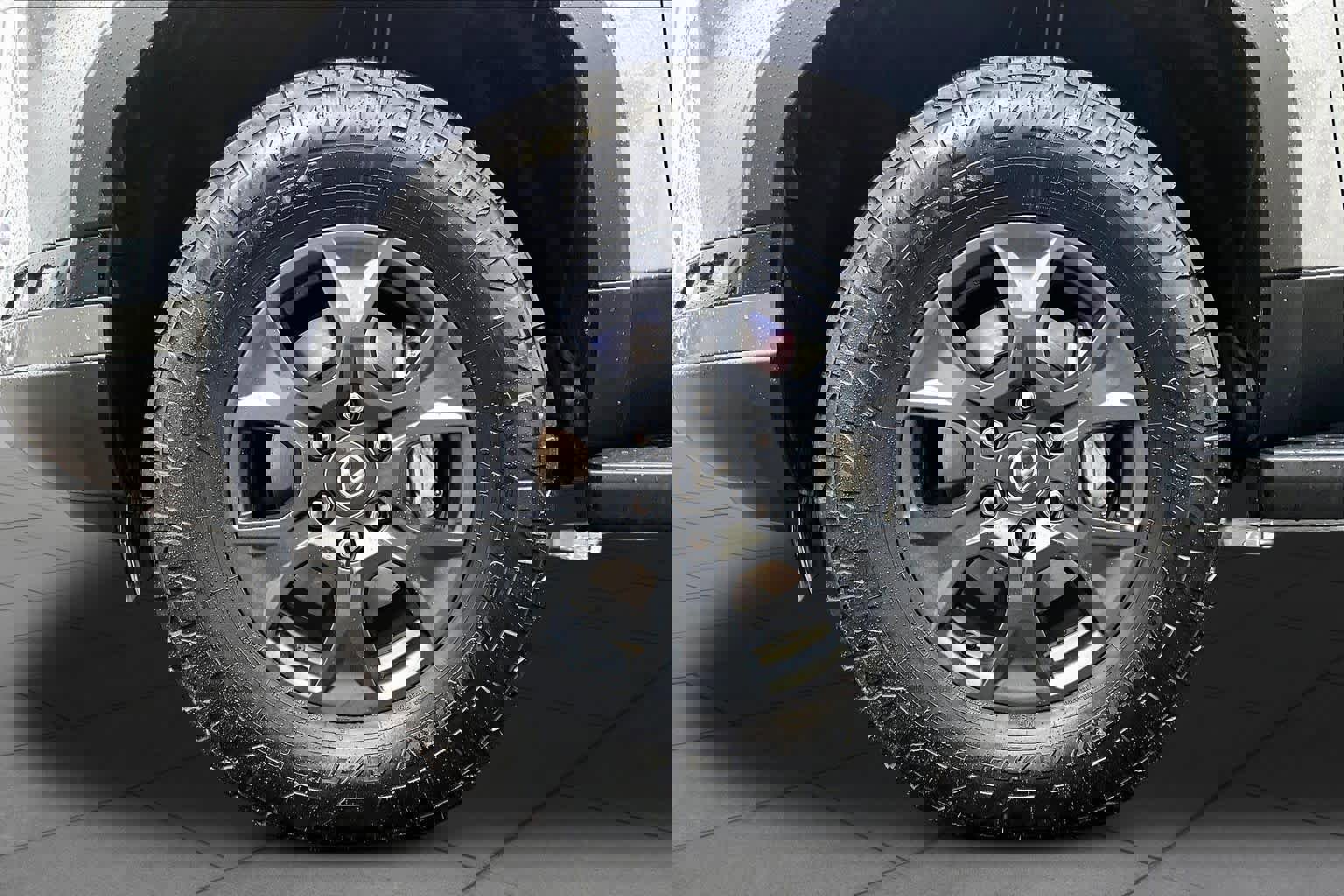 Used 2024 Lexus GX 550 AWD/4WD image 11