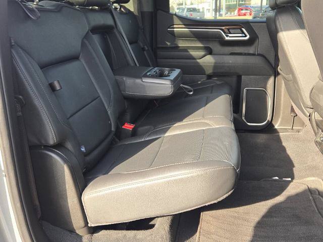 Used 2025 GMC Sierra 1500 SLT AWD/4WD image 9