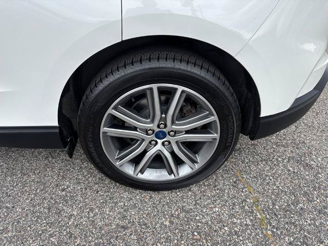 Certified 2022 Ford Edge Titanium AWD/4WD image 25