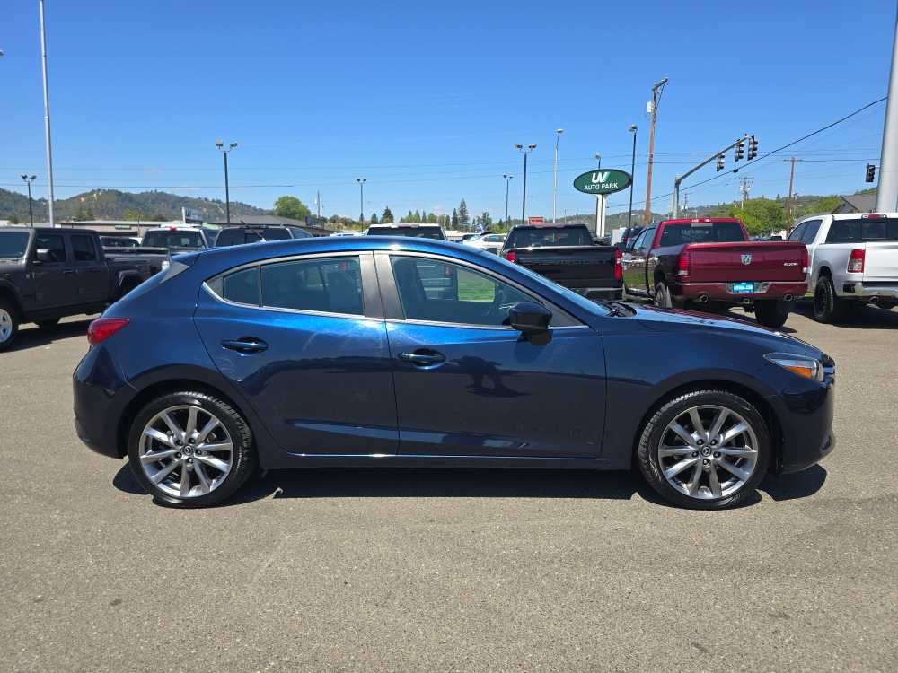 Used 2018 MAZDA MAZDA3 Touring FWD image 6