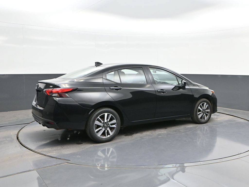 Used 2023 Nissan Versa SV FWD image 13