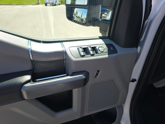 Certified 2021 Ford F250 XLT w/ XLT Premium Package AWD/4WD image 12