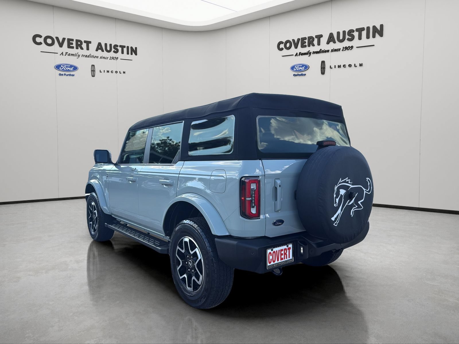 Certified 2023 Ford Bronco Outer Banks AWD/4WD image 3