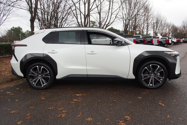 Used 2023 Toyota bZ4X FWD image 6