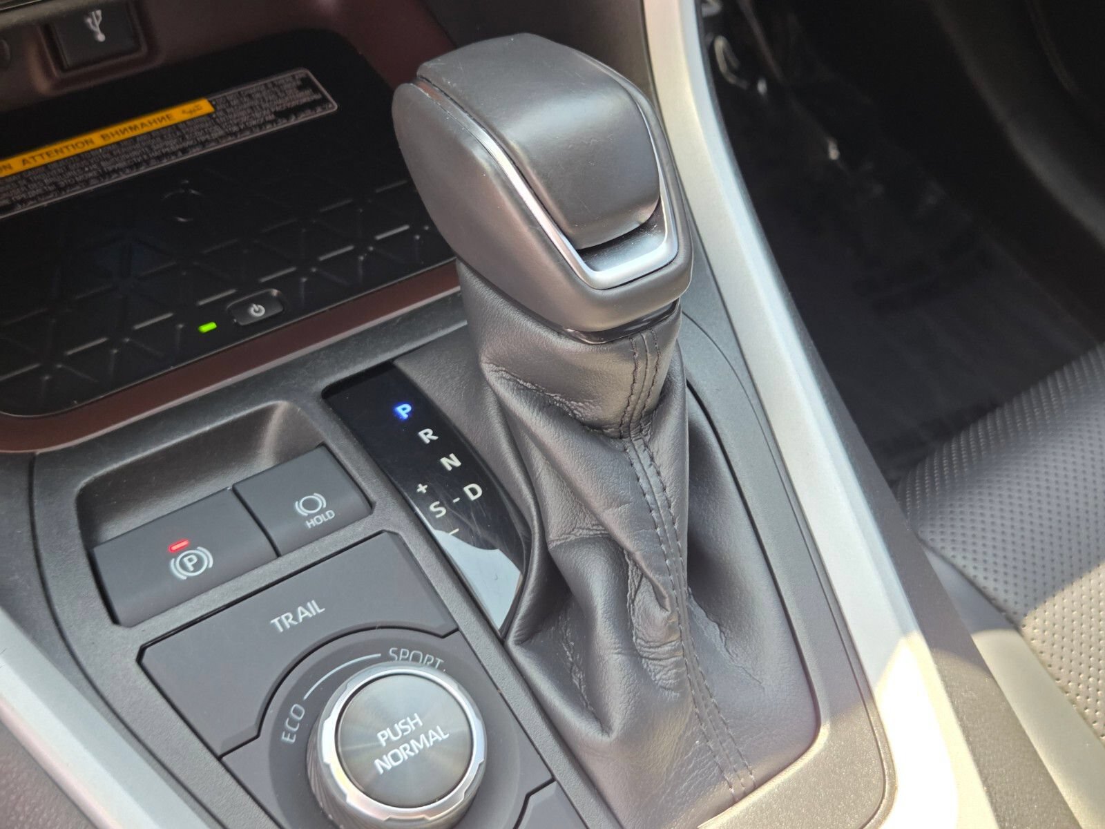 Used 2021 Toyota RAV4 Limited AWD/4WD image 24