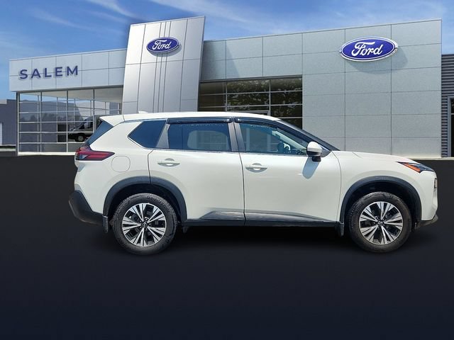Used 2023 Nissan Rogue SV AWD/4WD image 2