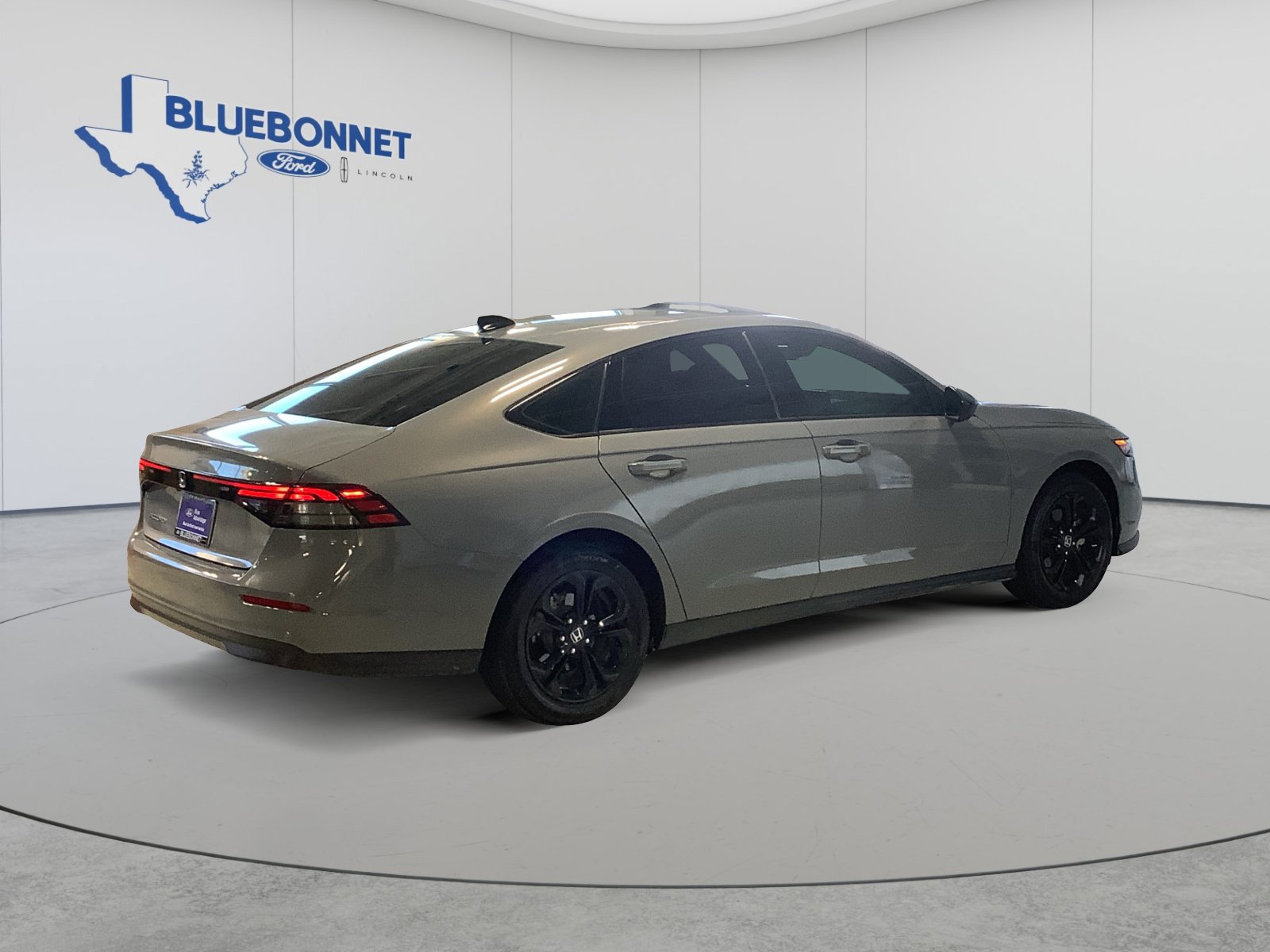 Used 2025 Honda Accord SE image 5