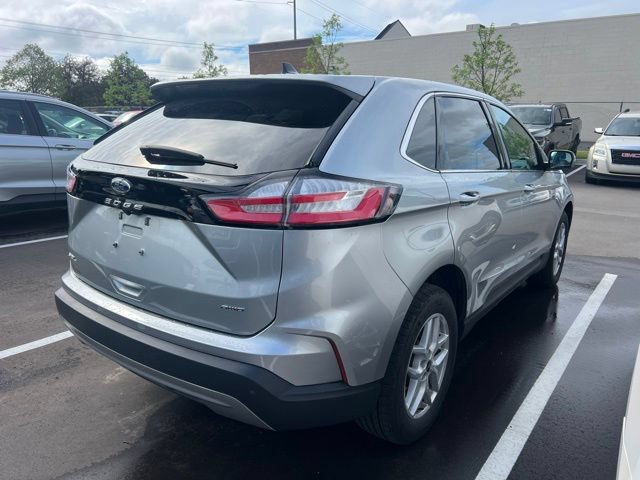 Certified 2024 Ford Edge SEL w/ Convenience Package AWD/4WD image 4
