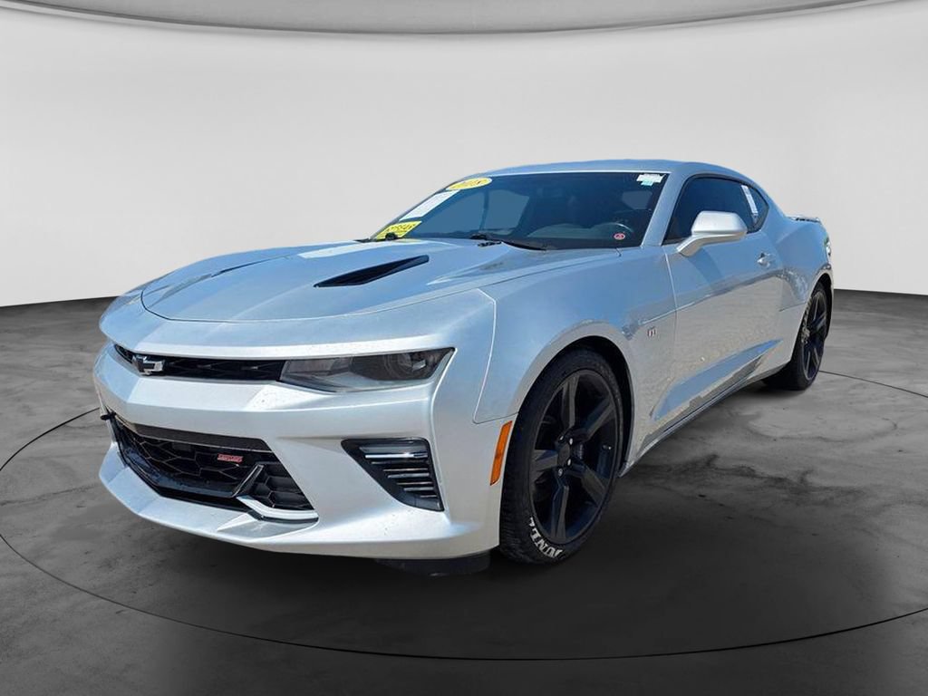 Used 2018 Chevrolet Camaro SS RWD image 3