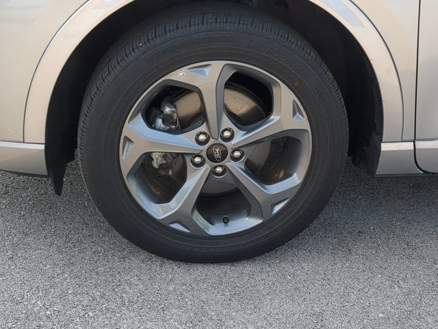 Certified 2024 Ford Escape ST-Line Select AWD/4WD image 10