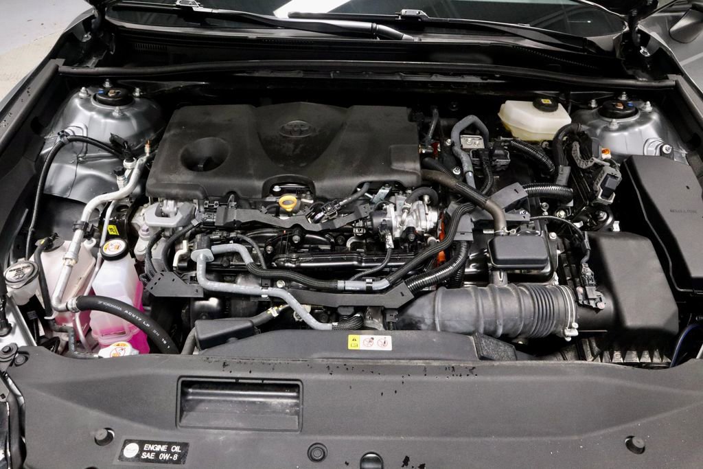 Used 2025 Toyota Camry SE AWD/4WD image 16