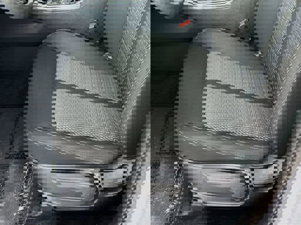 Used 2023 Kia Sorento LX image 30