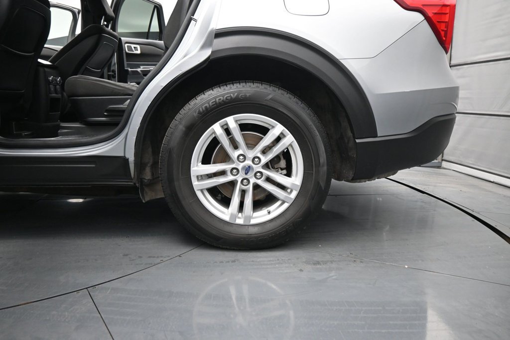 Certified 2020 Ford Explorer XLT RWD image 19