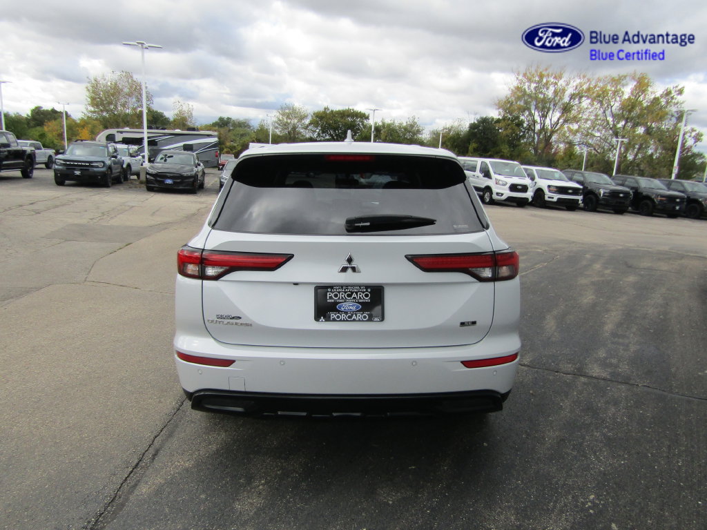 Used 2024 Mitsubishi Outlander SE Black Edition AWD/4WD image 9