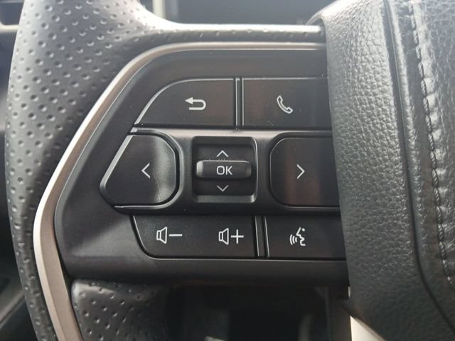 Used 2026 Toyota 4Runner SR5 AWD/4WD image 5