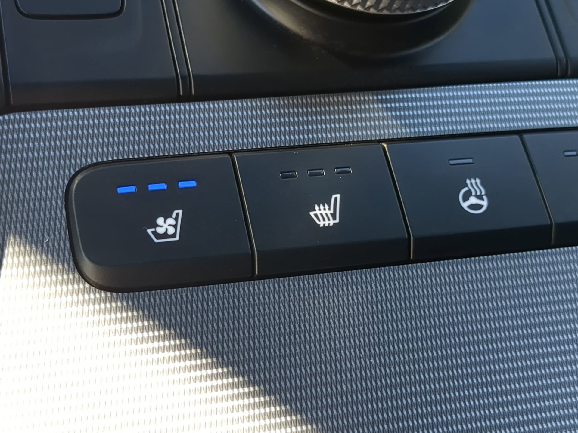 Used 2024 Hyundai Palisade Calligraphy image 48