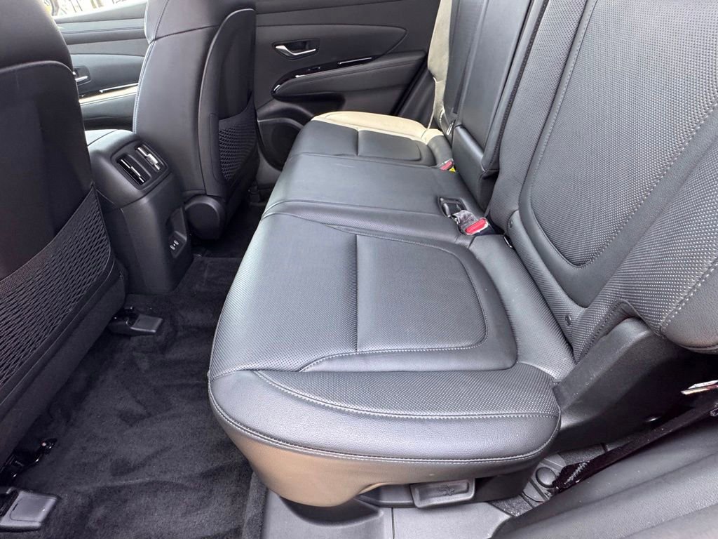 Used 2025 Hyundai Tucson Limited AWD/4WD image 31