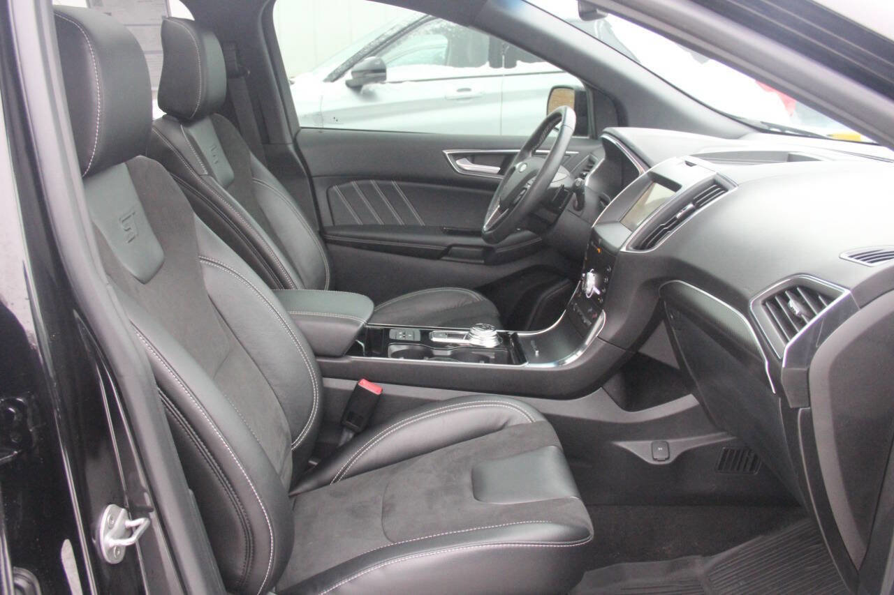 Certified 2020 Ford Edge ST w/ Equipment Group 401A image 27