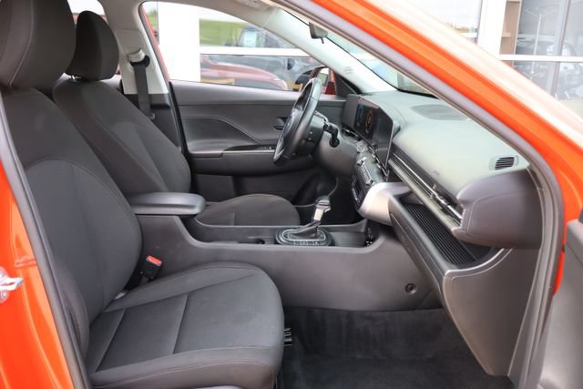 Used 2025 Hyundai Kona SEL FWD image 34
