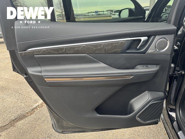 Used 2025 Buick Enclave Avenir w/ Trailering Package, 5000 lbs. image 26