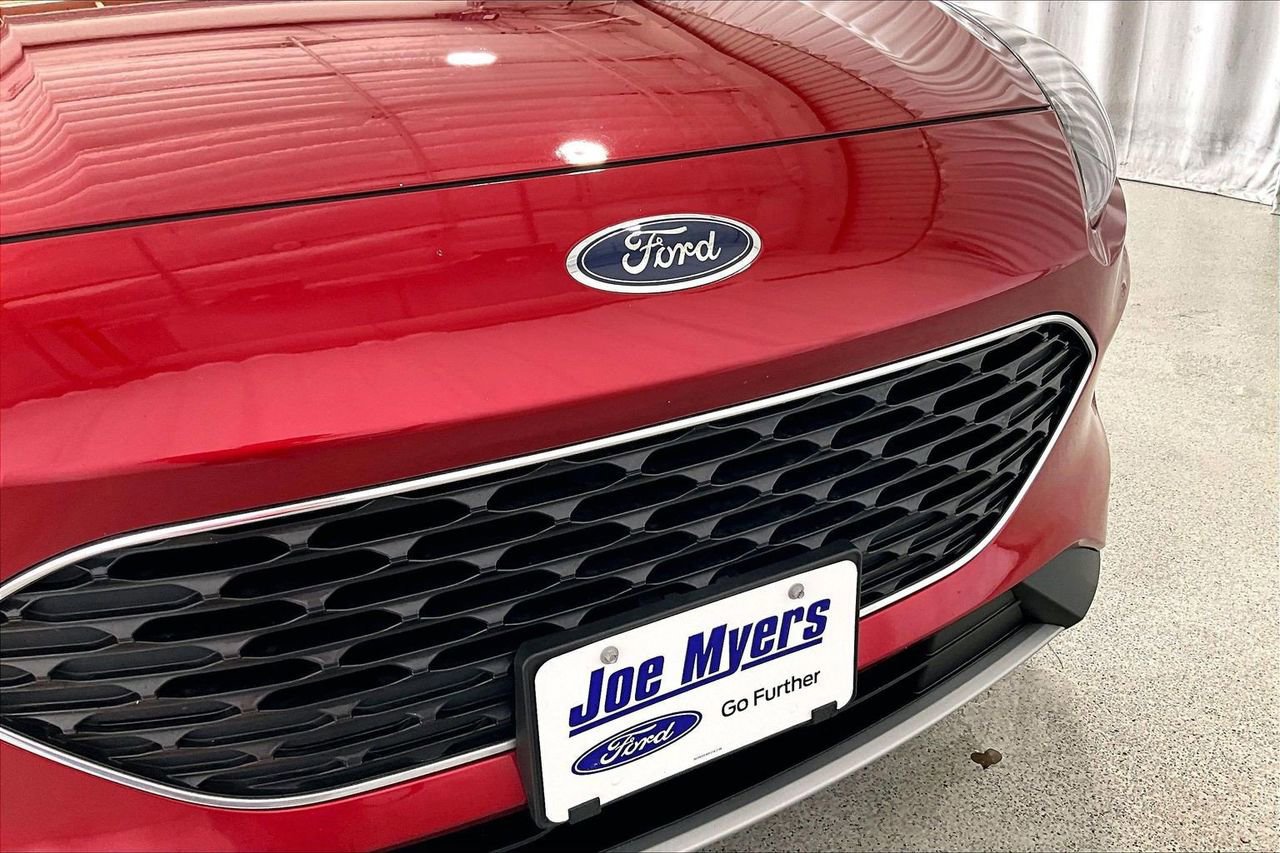 Certified 2022 Ford Escape SEL image 31