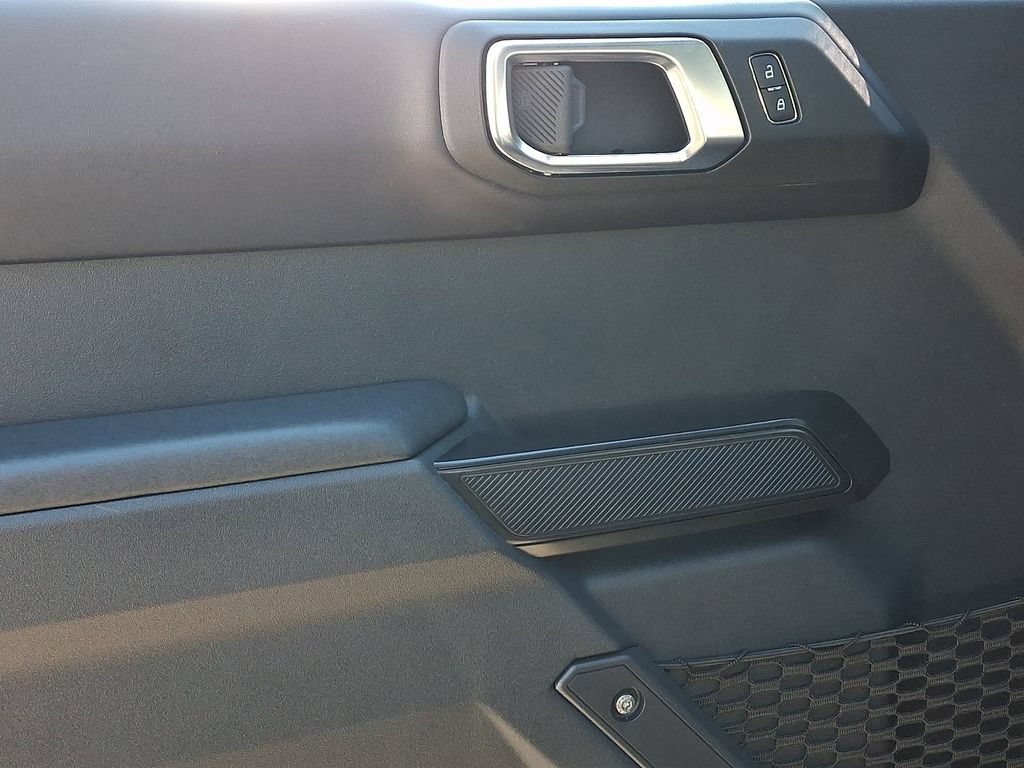 Certified 2025 Ford Bronco Badlands AWD/4WD image 13