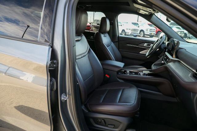 Certified 2025 Ford Explorer Platinum image 35