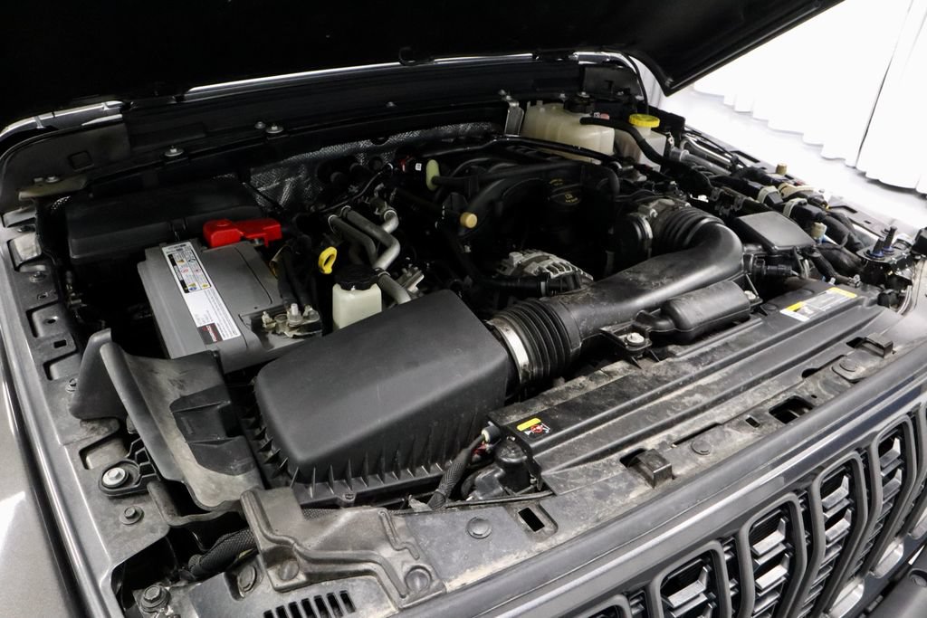 Used 2024 Jeep Gladiator Sport AWD/4WD image 15