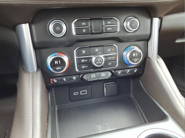 Used 2024 GMC Yukon XL SLT w/ SLT Premium Package image 24