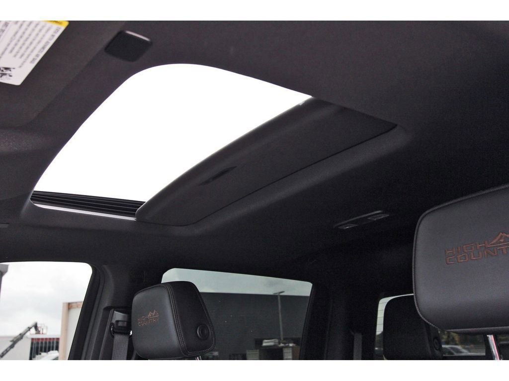 Used 2024 Chevrolet Silverado 2500 High Country w/ High Country Premium Package image 28