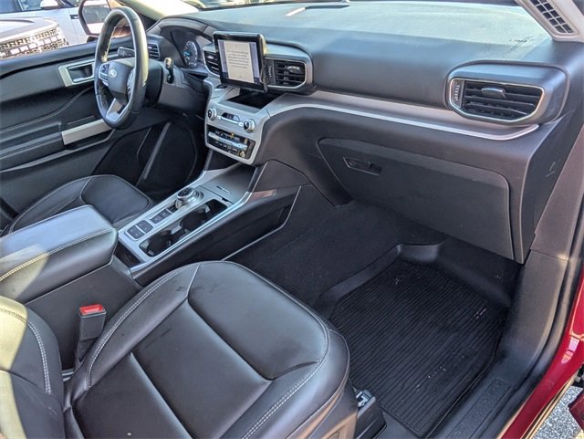 Certified 2023 Ford Explorer XLT w/ Equipment Group 202A image 15