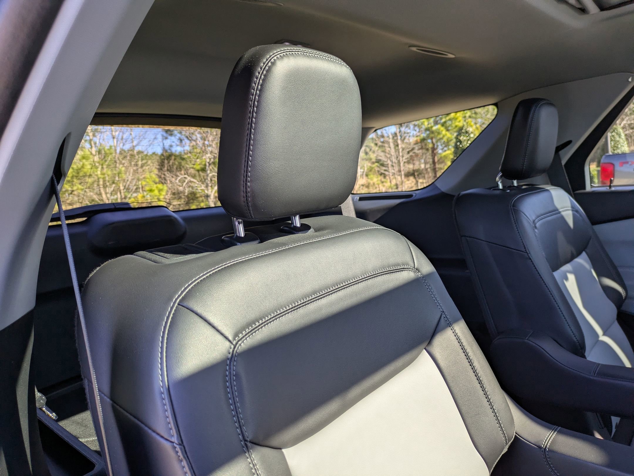 Certified 2022 Ford Explorer XLT w/ Equipment Group 202A image 39