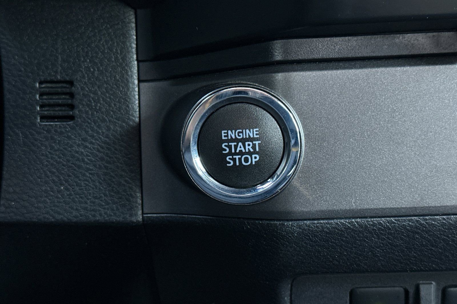 Used 2021 Toyota Tacoma TRD Sport w/ Technology Package RWD image 20