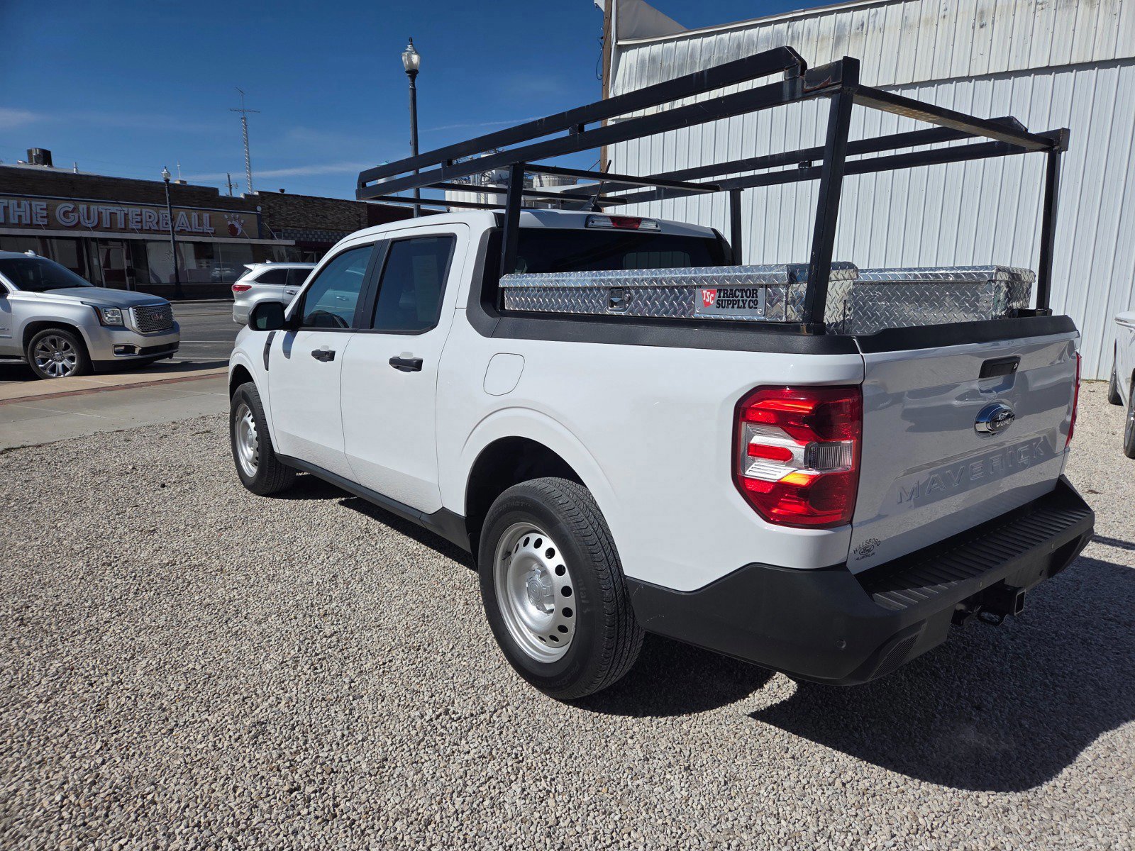 Certified 2022 Ford Maverick XL image 3