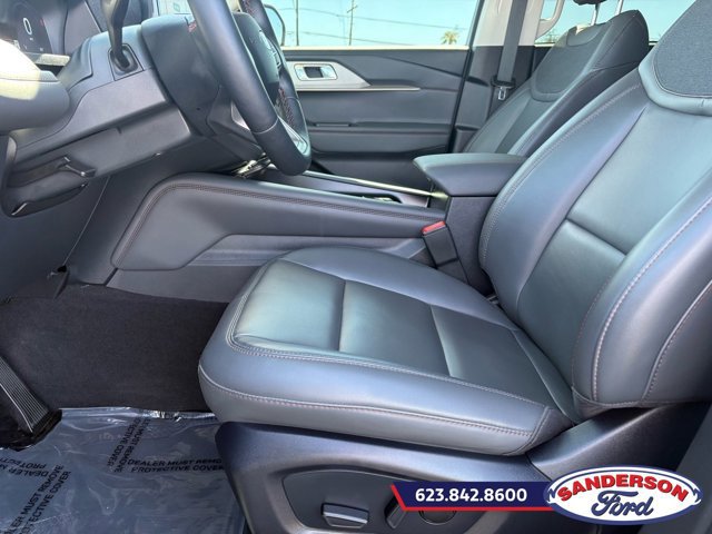 Certified 2025 Ford Explorer Active w/ Active Comfort Package RWD image 14