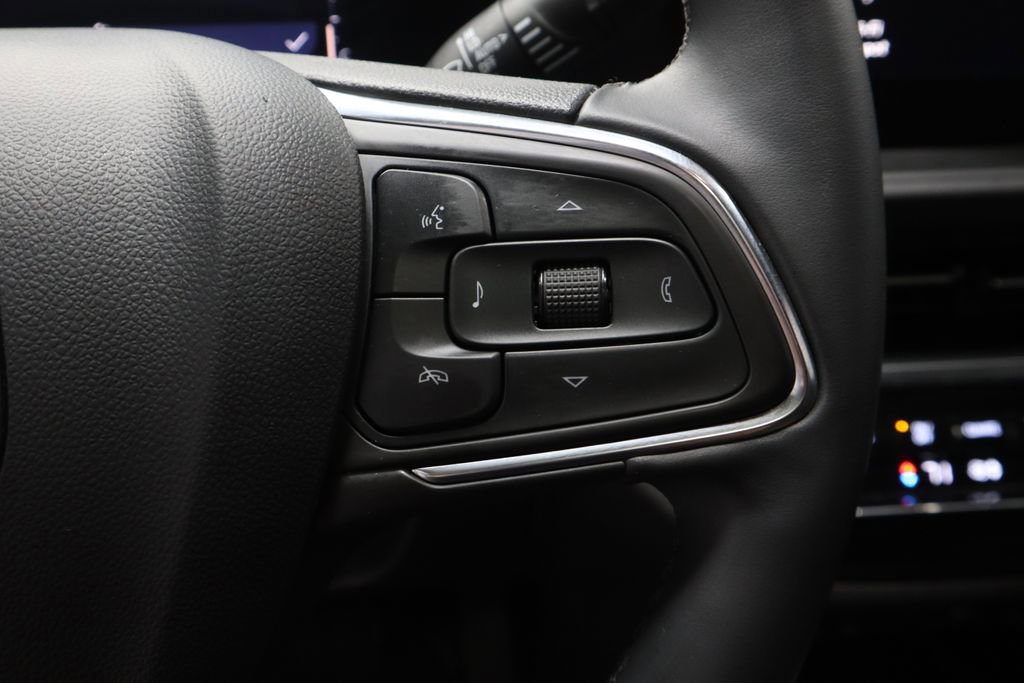 Used 2025 Buick Envista Avenir FWD image 26