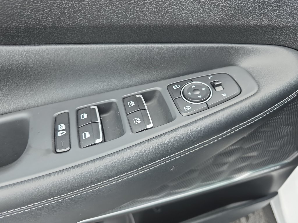 Used 2021 Hyundai Santa Fe SEL Premium AWD/4WD image 26
