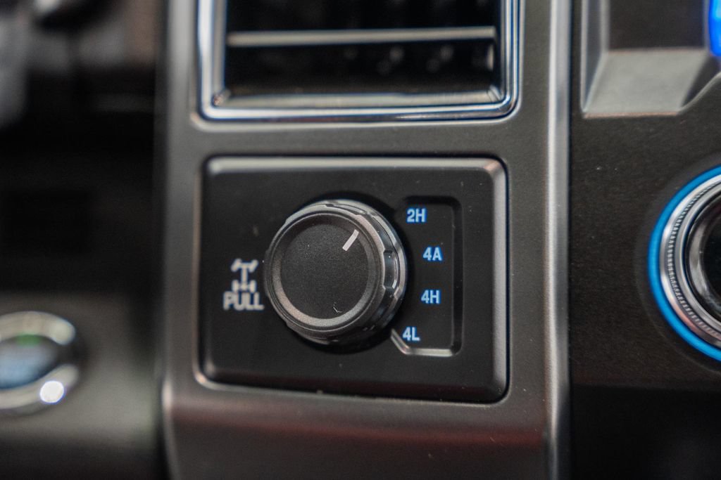 Certified 2019 Ford F150 Lariat w/ Equipment Group 502A Luxury AWD/4WD image 30