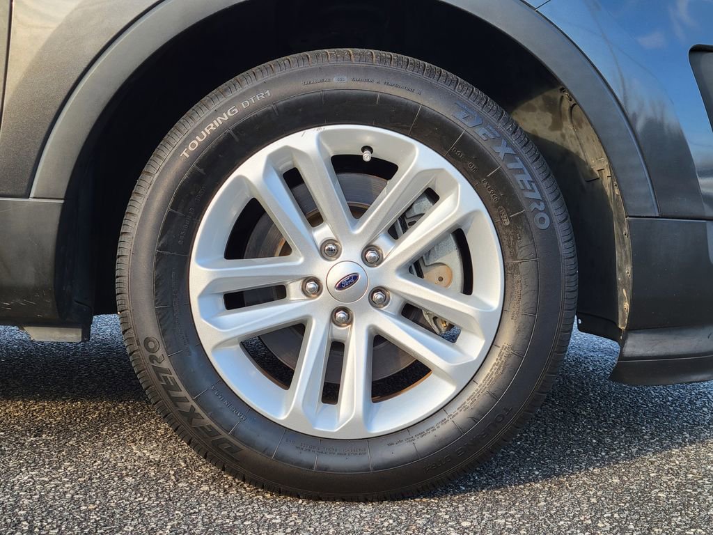 Certified 2017 Ford Explorer XLT w/ Equipment Group 202A image 10