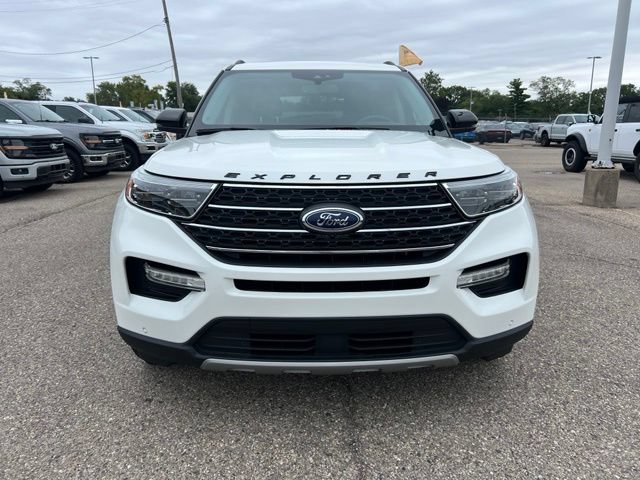 Certified 2023 Ford Explorer XLT w/ Equipment Group 202A AWD/4WD image 2