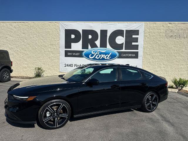 Used 2025 Honda Accord Sport image 2