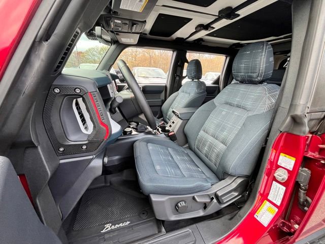 Certified 2025 Ford Bronco Heritage Edition AWD/4WD image 17