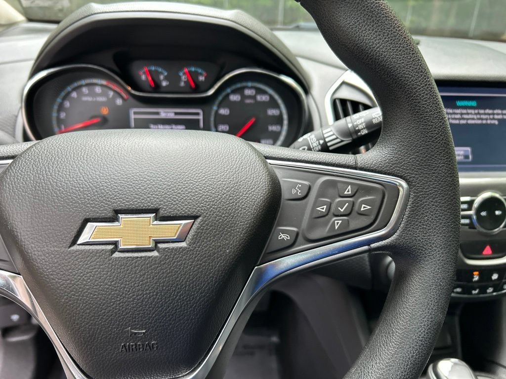Used 2017 Chevrolet Cruze LT w/ Sun And Sound Package FWD image 23