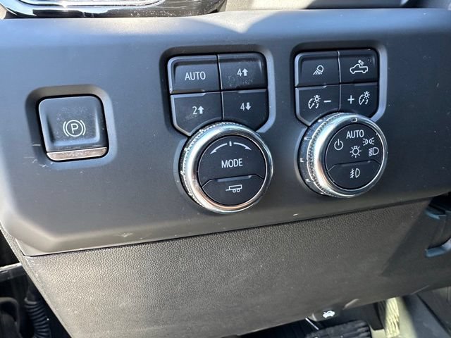 Used 2024 GMC Sierra 2500 AT4 w/ AT4 Premium Plus Package AWD/4WD image 15