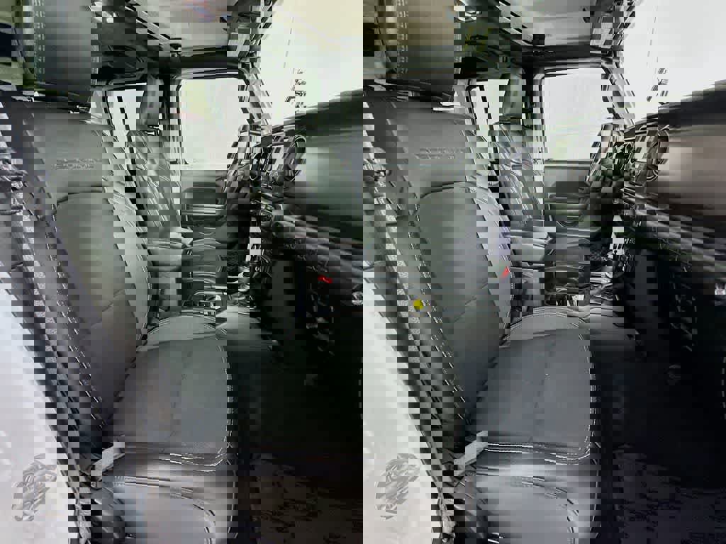 Used 2020 Jeep Wrangler Unlimited Sport image 18